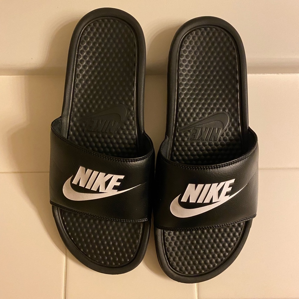 Men’s Nike black slides